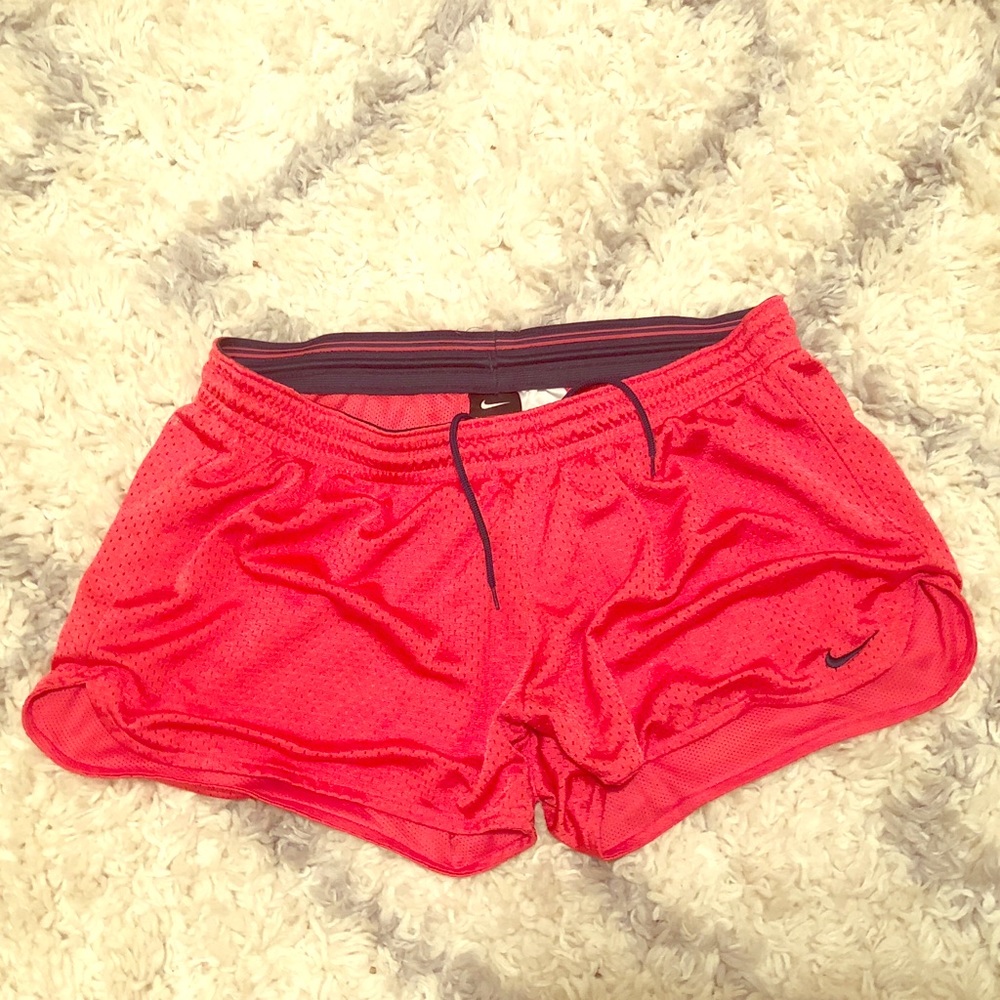 Nike shorts (women) Pink